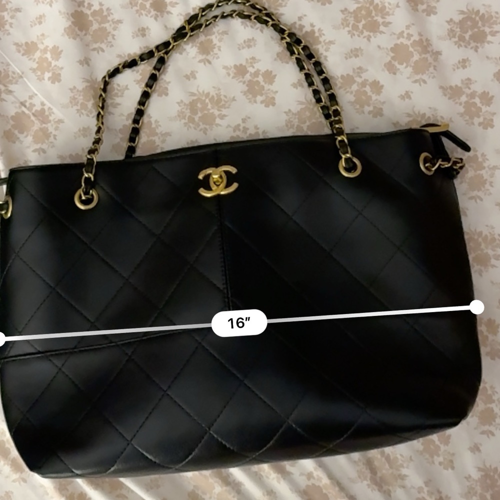 CHANEL VIP Black Quilted Shoulder Bag with Gold Hardware - Picture 11 of 12